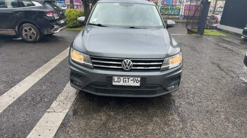 VOLKSWAGEN - 2