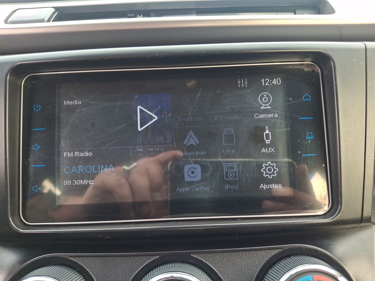 Toyota RAV4 — foto 19 de 23