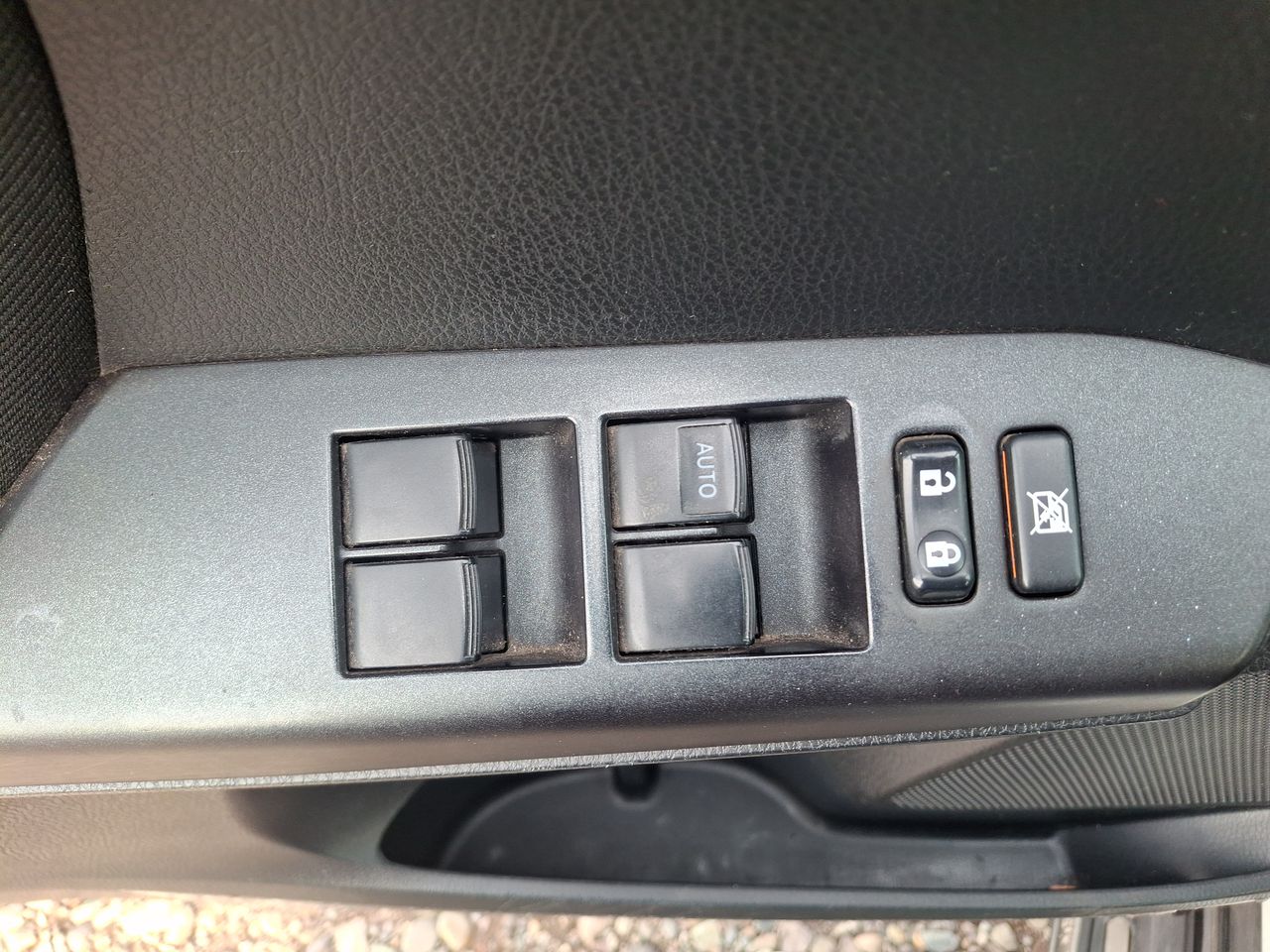 Toyota RAV4 — foto 15 de 23