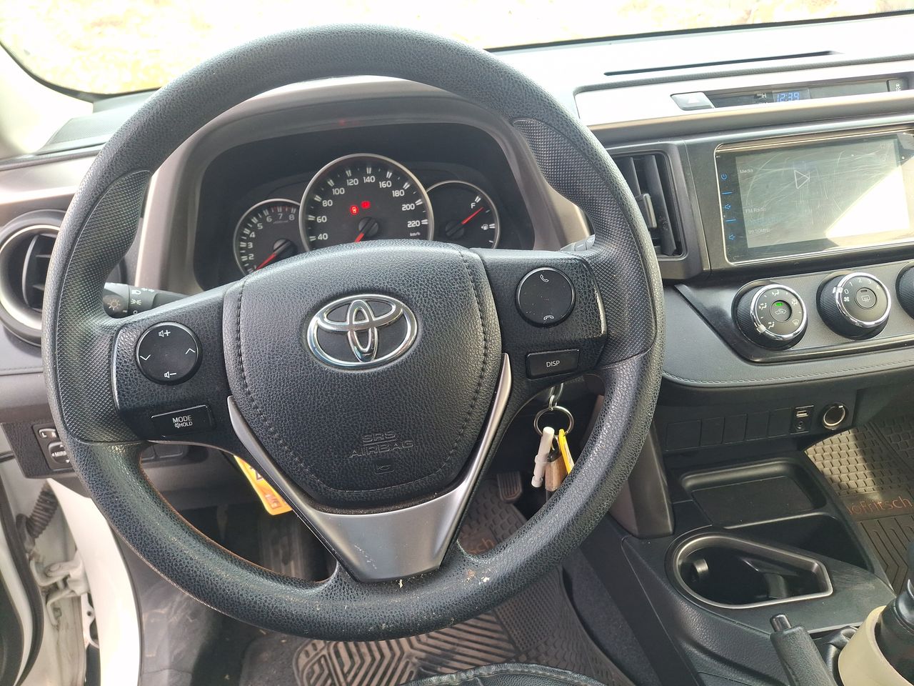 Toyota RAV4 — foto 16 de 23