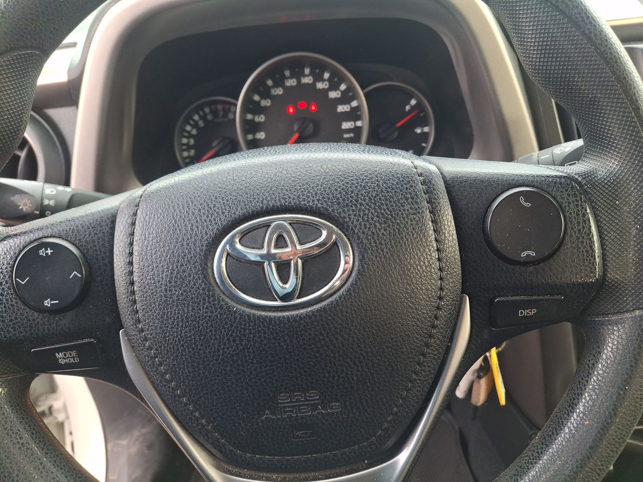 Toyota RAV4 — foto 17 de 23