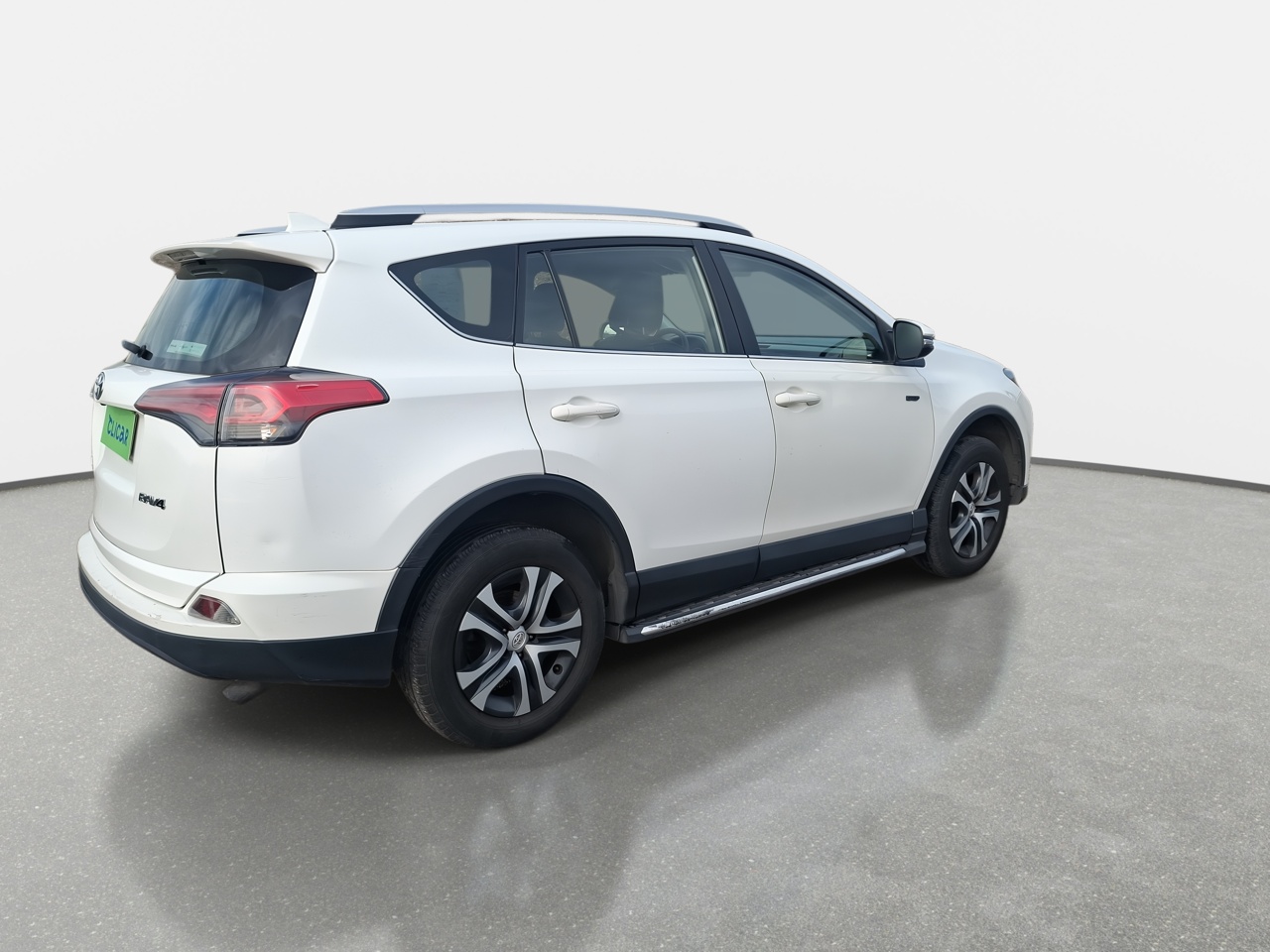 Toyota RAV4 — foto 8 de 31
