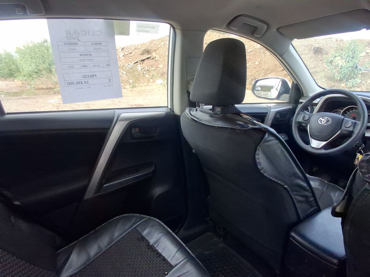 Toyota RAV4 — foto 8 de 23