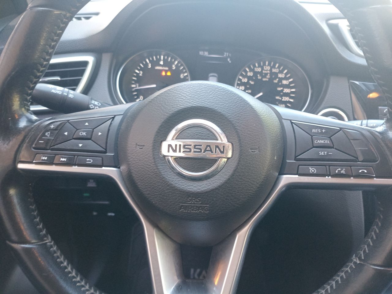 NISSAN - 25