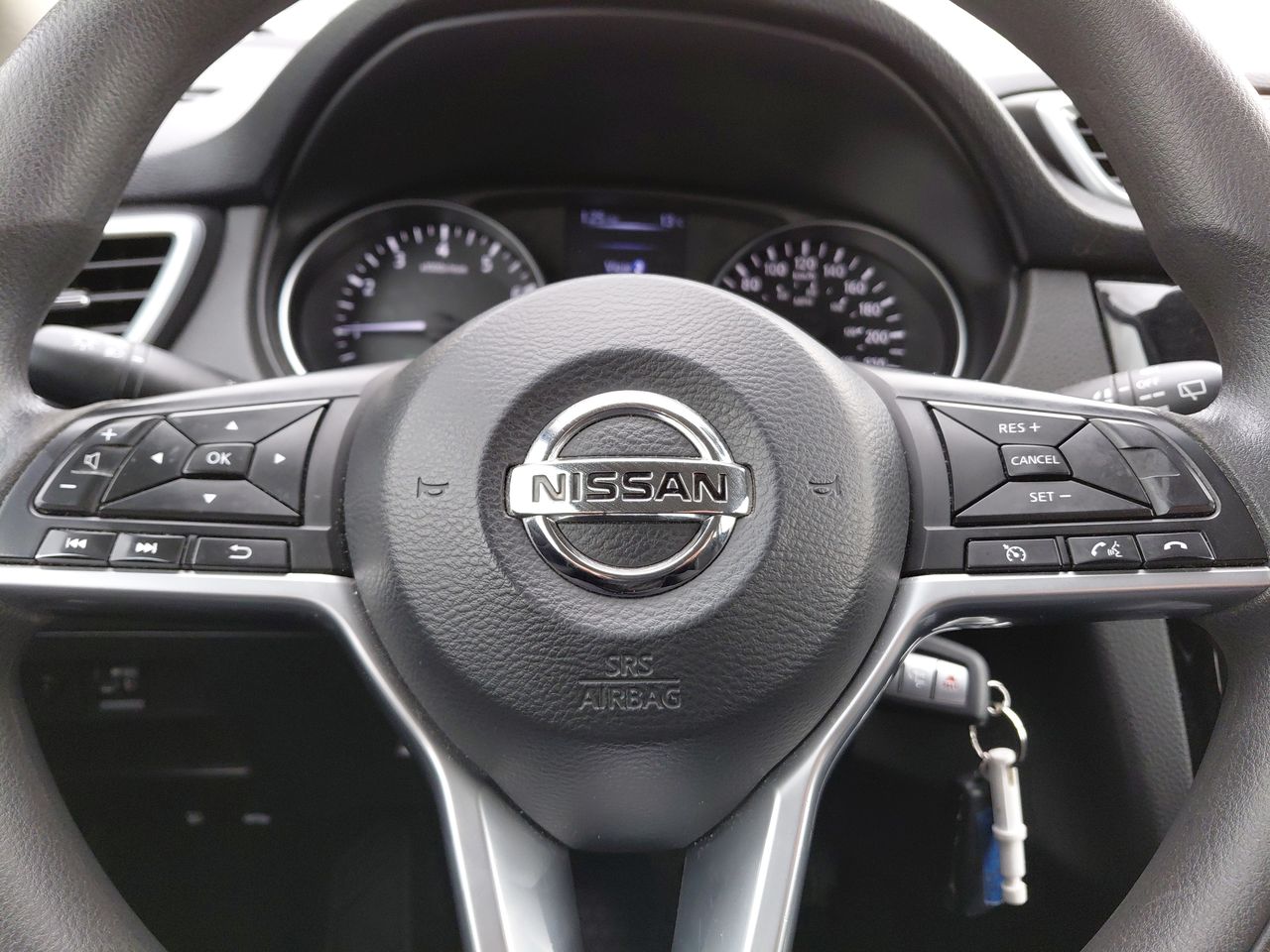 NISSAN - 15