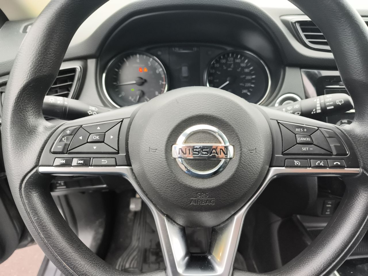 NISSAN - 16