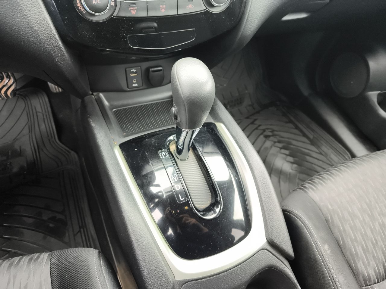 NISSAN - 21