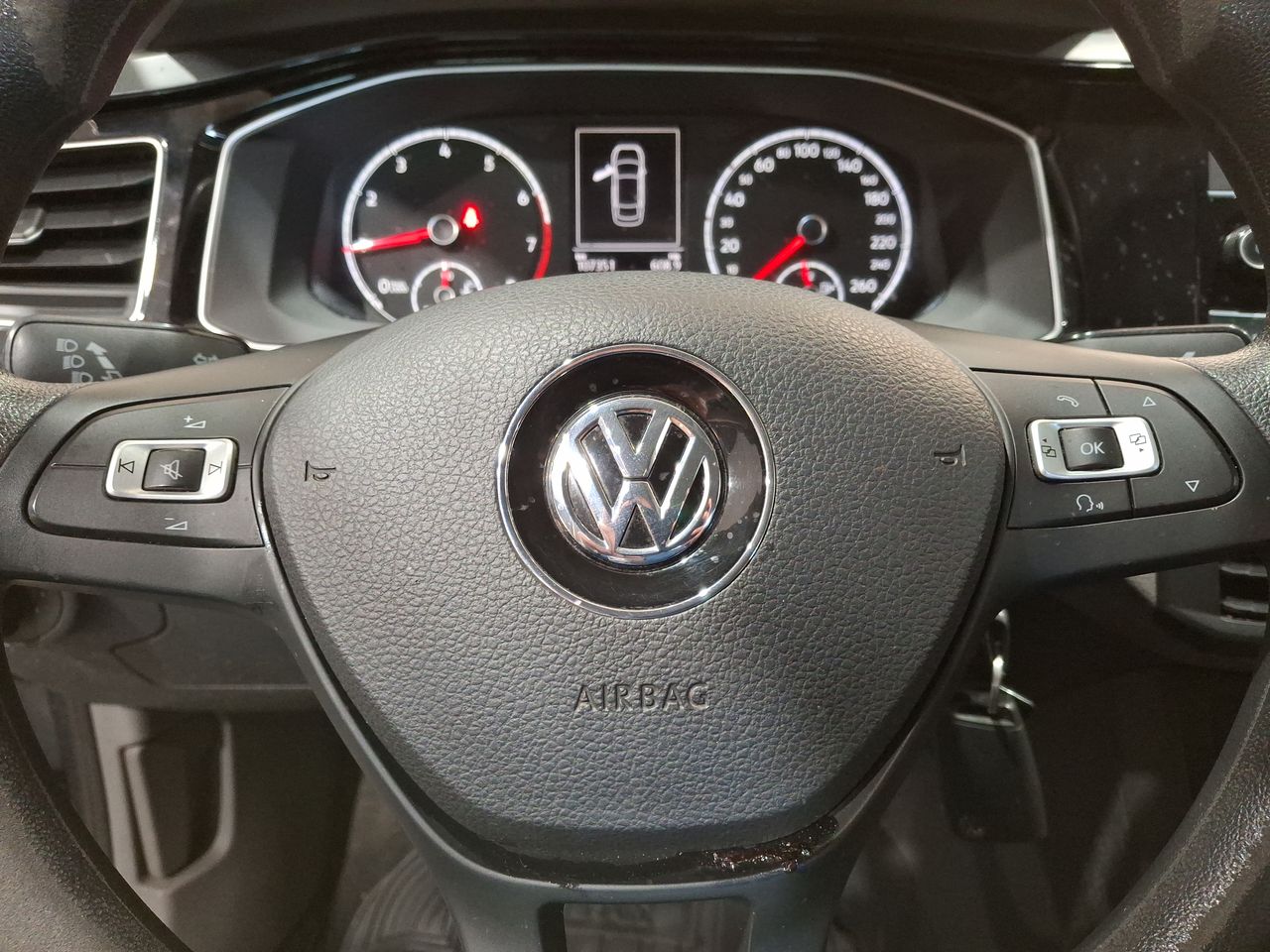 VOLKSWAGEN - 23