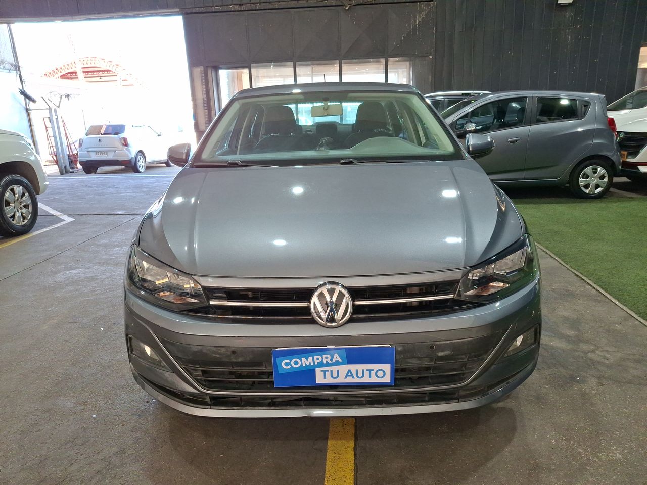 VOLKSWAGEN - 2