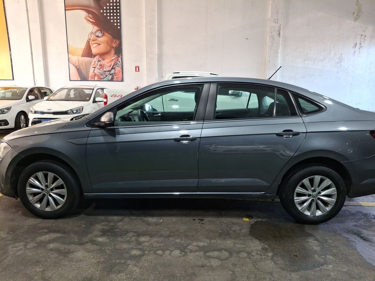 VOLKSWAGEN - 4