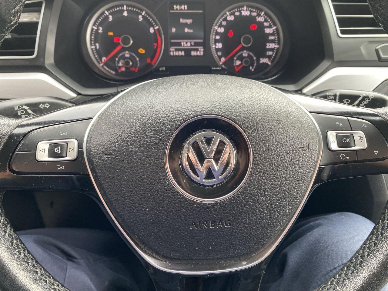 VOLKSWAGEN - 25
