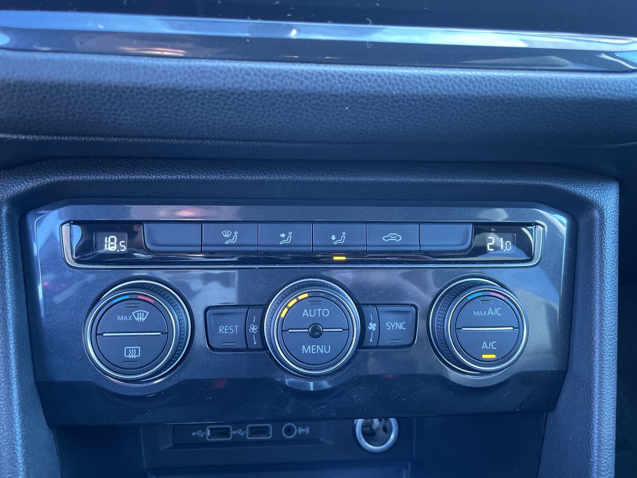 VOLKSWAGEN - 20