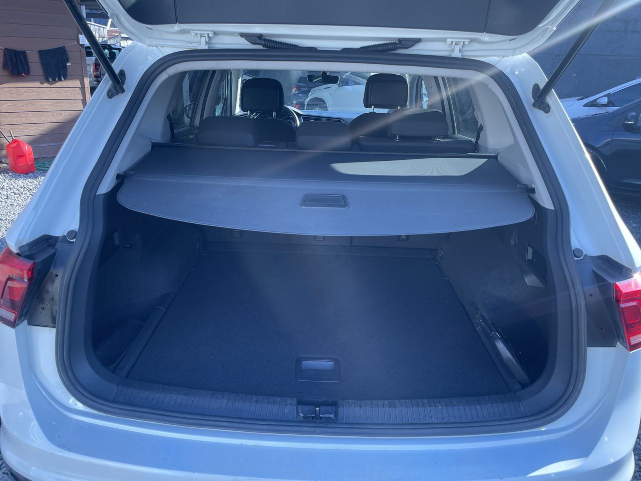 VOLKSWAGEN - 13