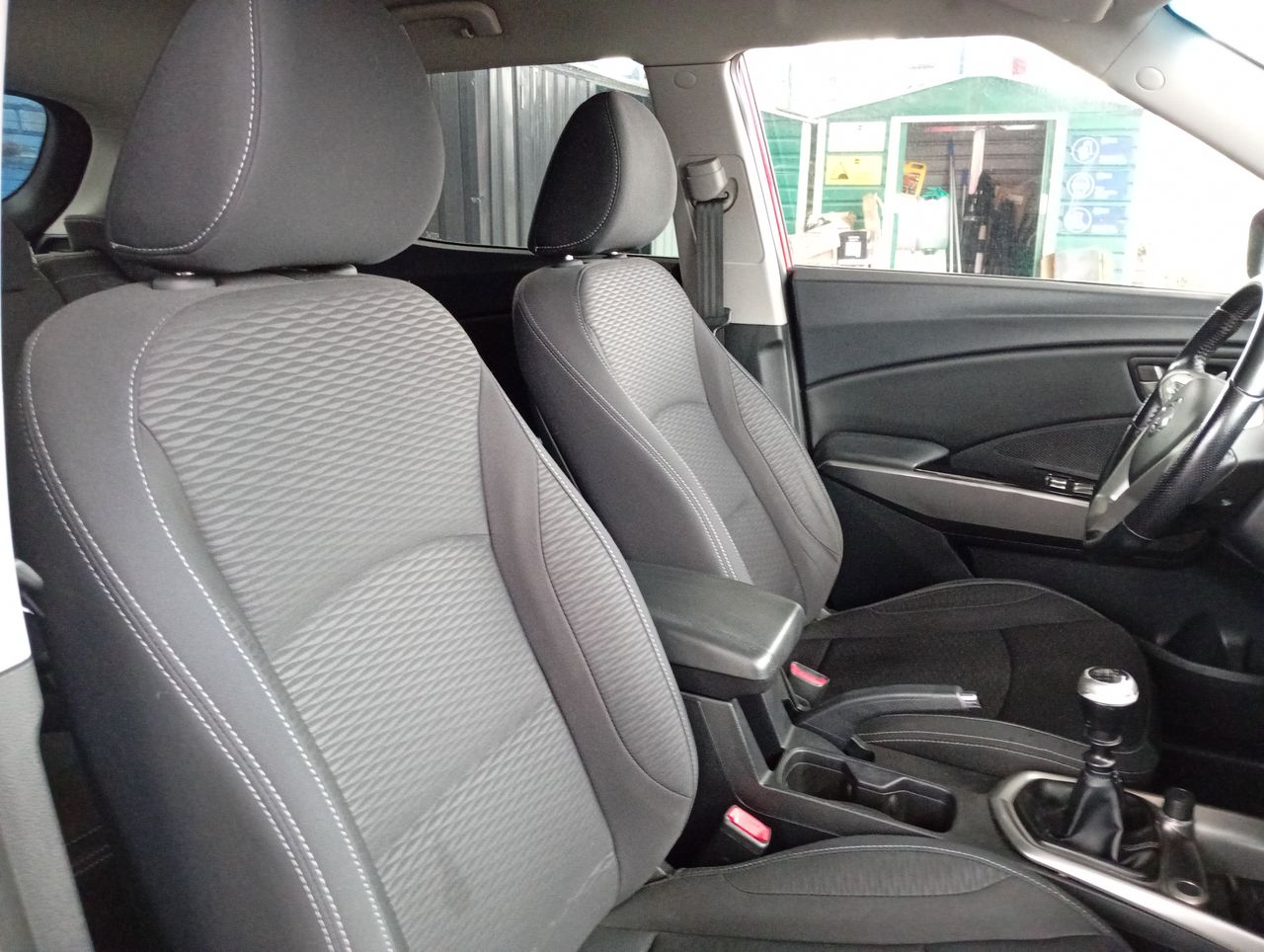 SSANGYONG - 23