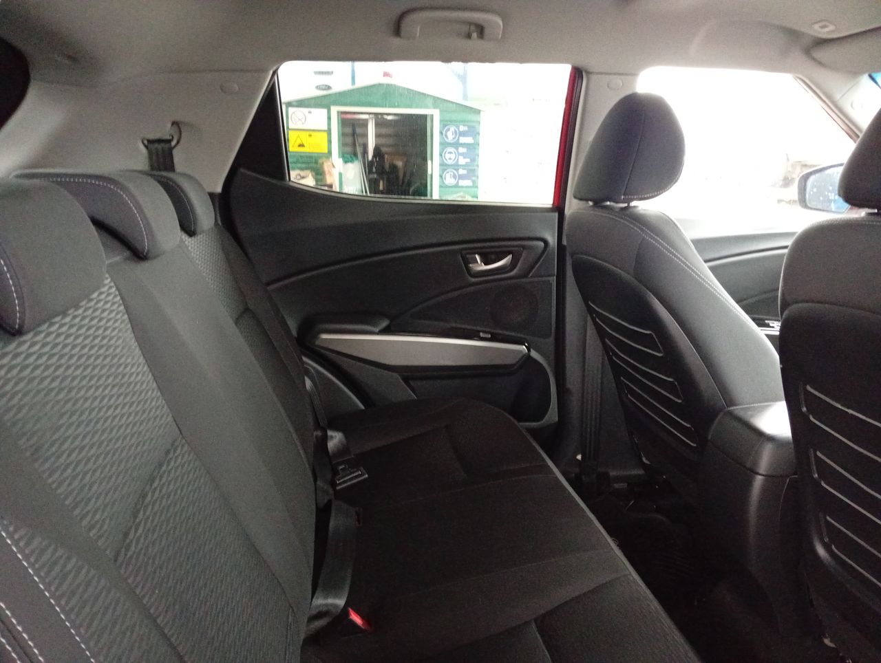SSANGYONG - 24
