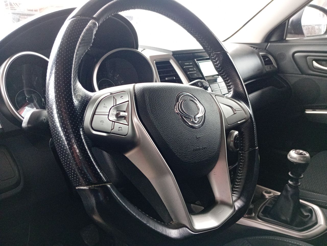 SSANGYONG - 17