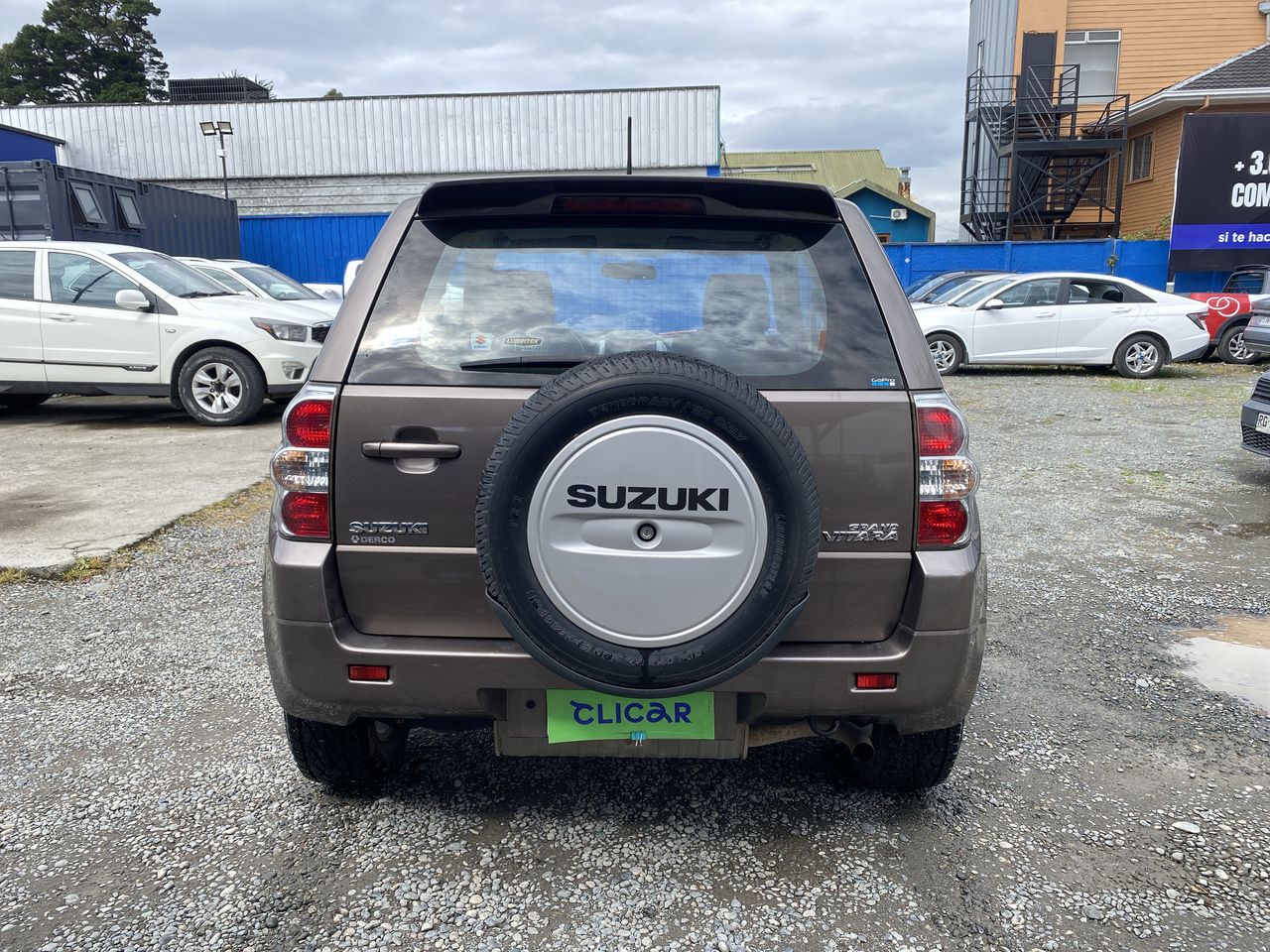SUZUKI - 6