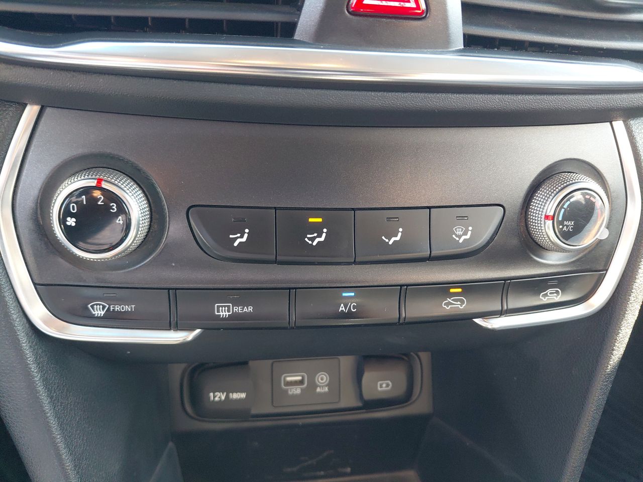 HYUNDAI - 20