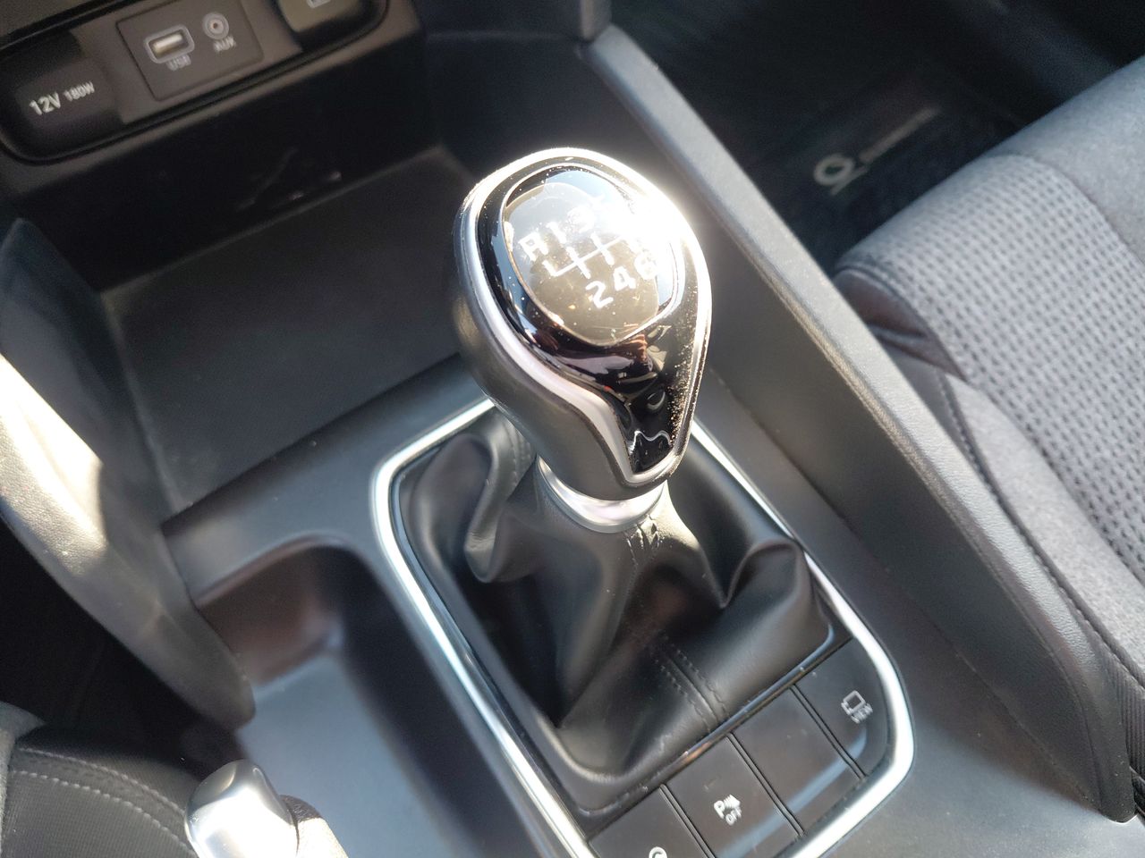 HYUNDAI - 21