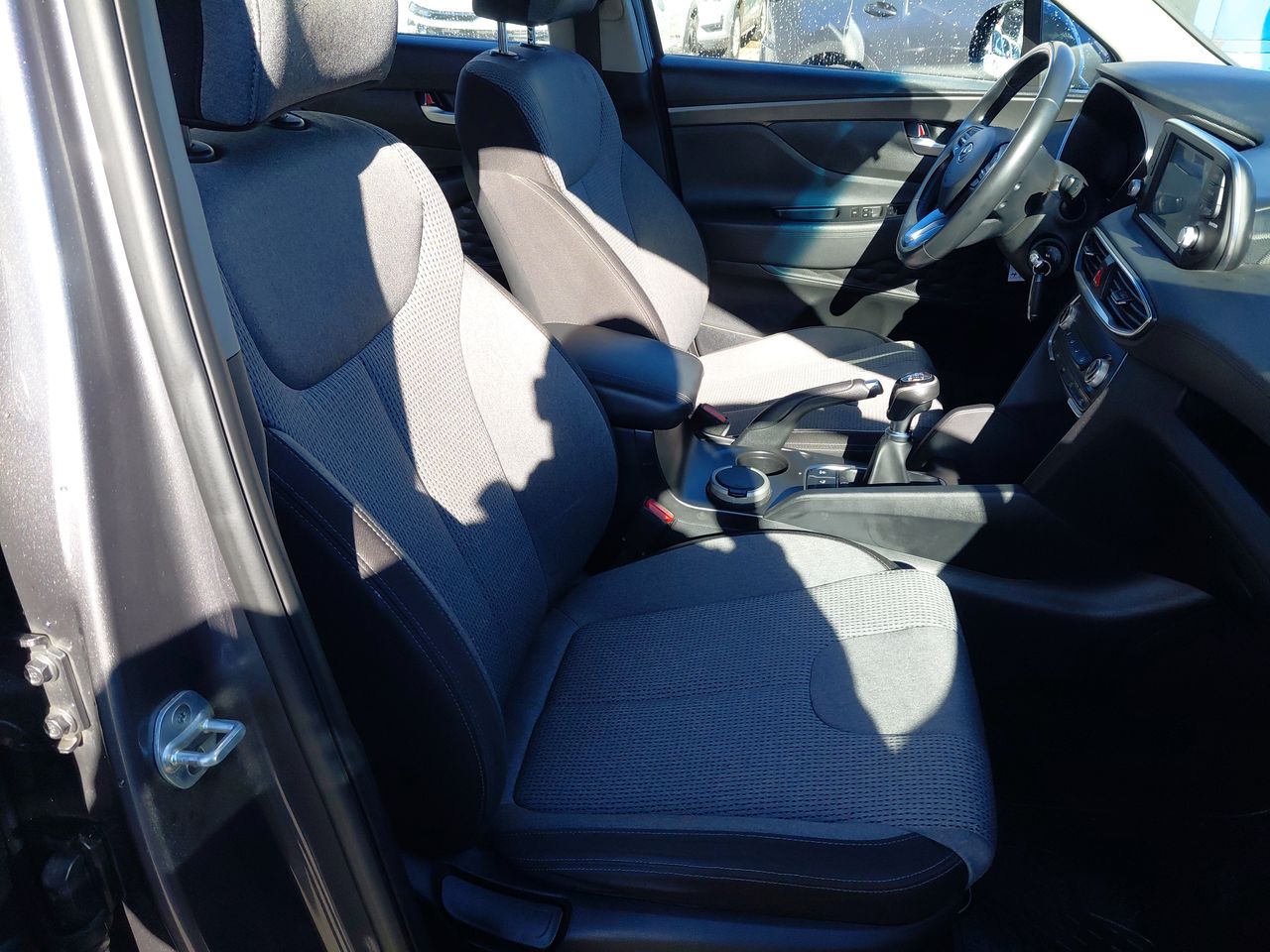 HYUNDAI - 23