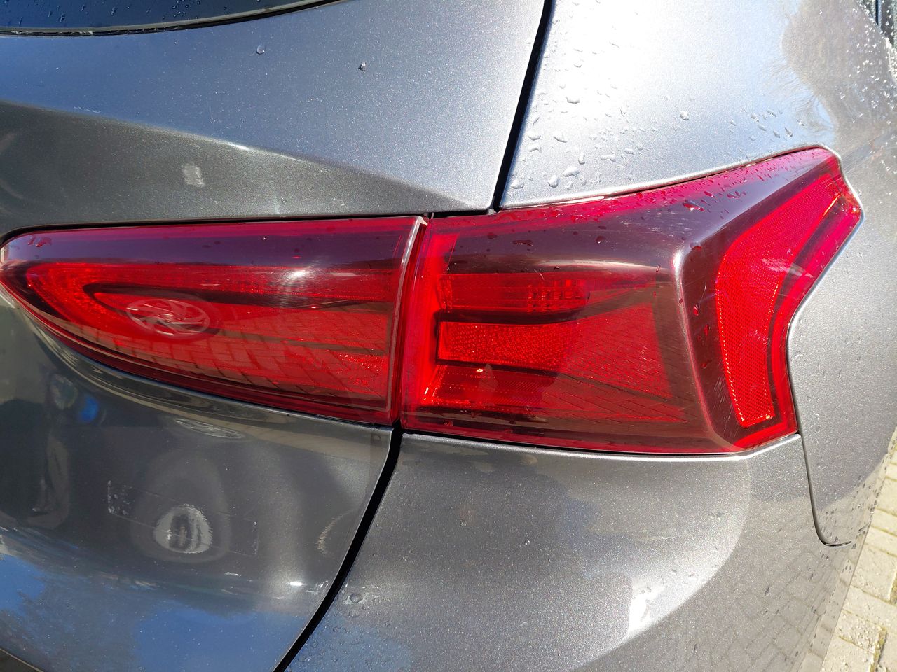 HYUNDAI - 10