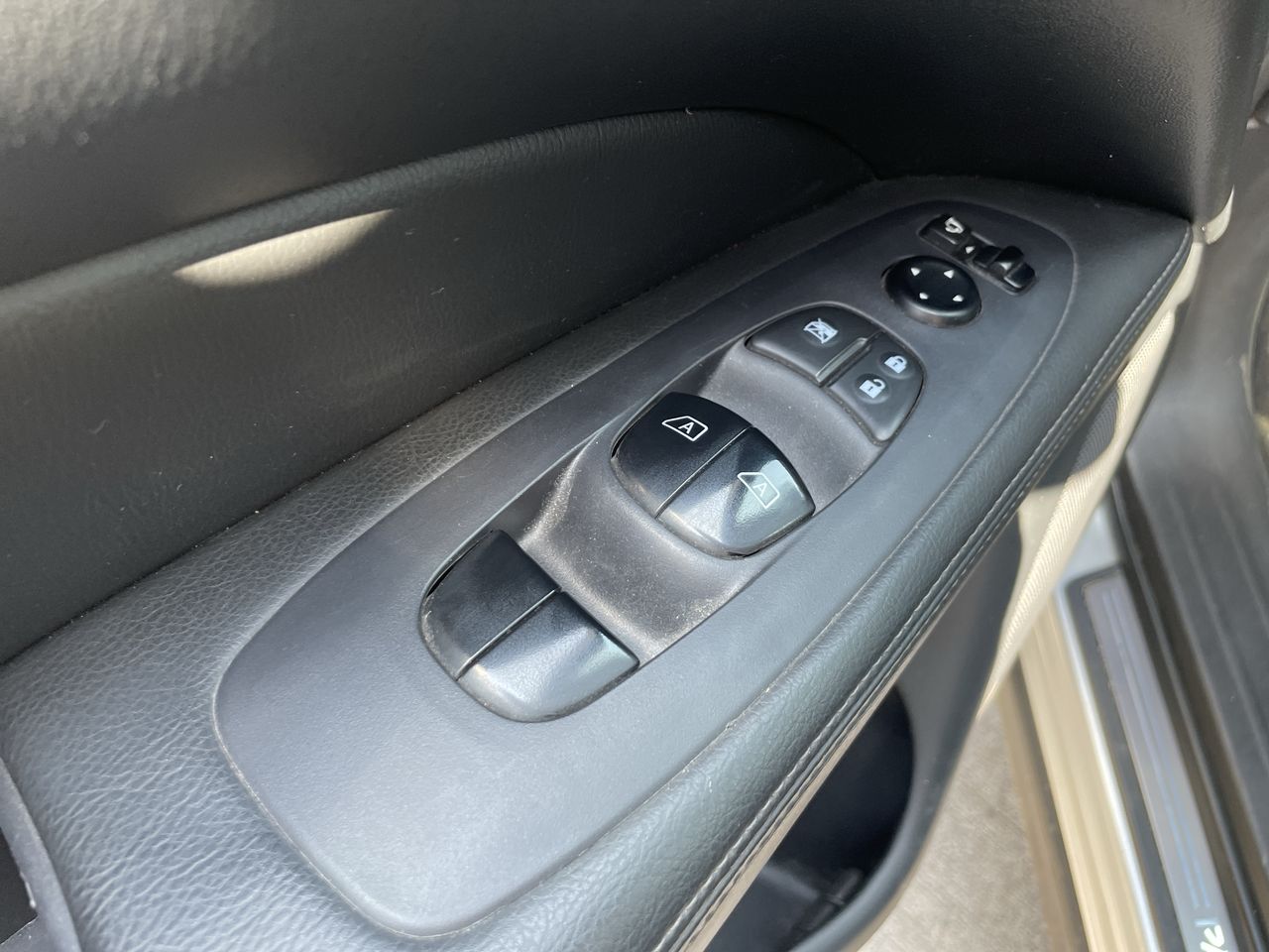 NISSAN - 21
