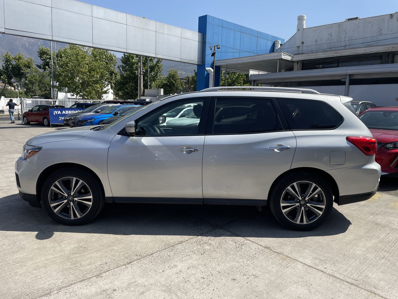 NISSAN - 4