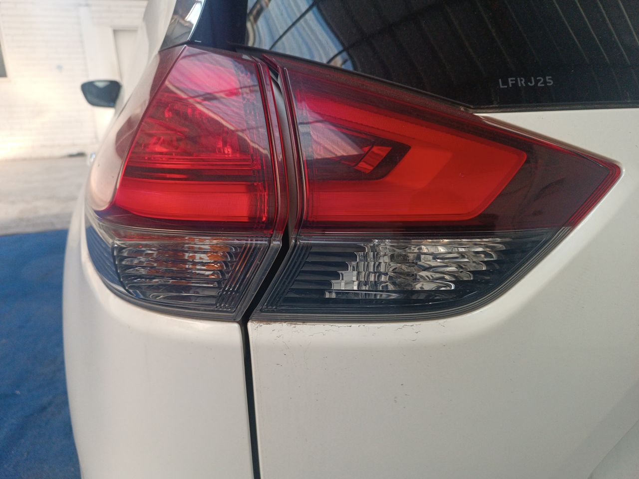NISSAN - 20