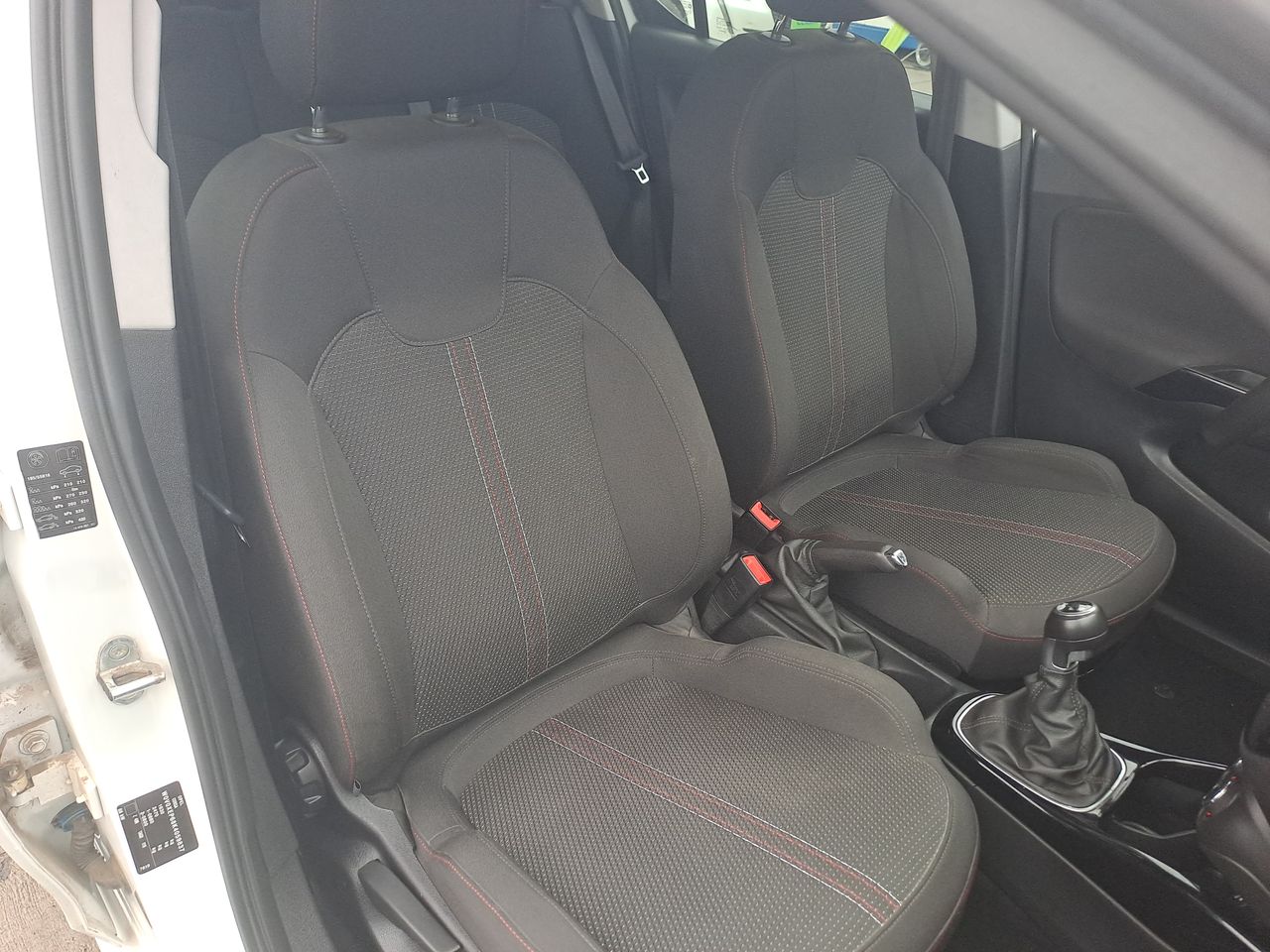 Opel Corsa — foto 25 de 26