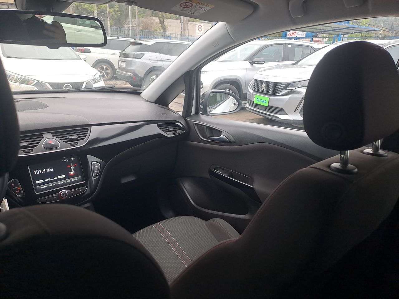 Opel Corsa — foto 11 de 26