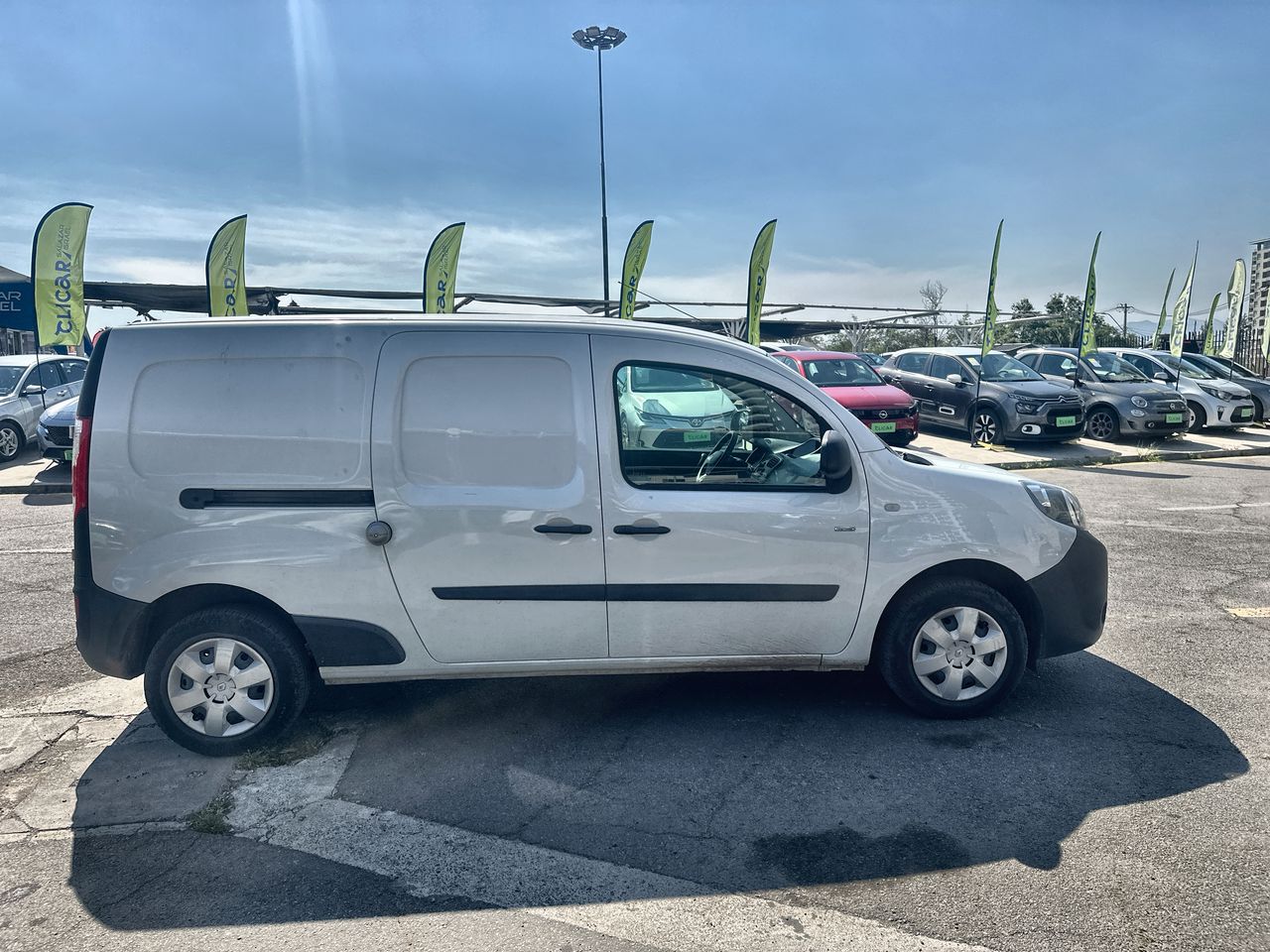 RENAULT - 8