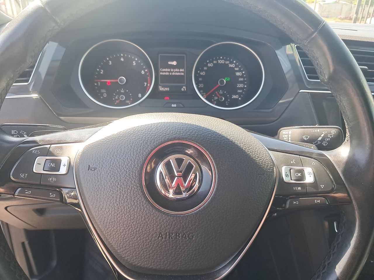 VOLKSWAGEN - 26