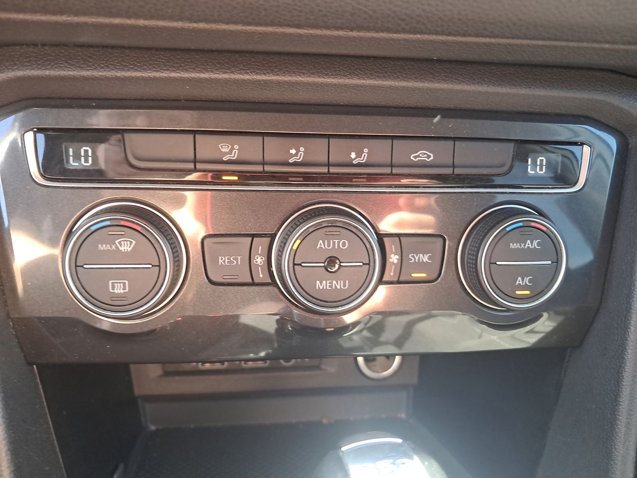 VOLKSWAGEN - 30