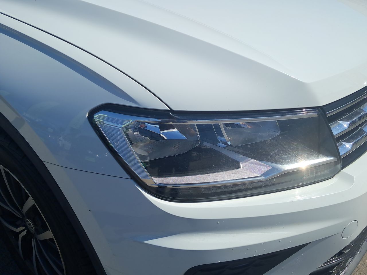 VOLKSWAGEN - 18