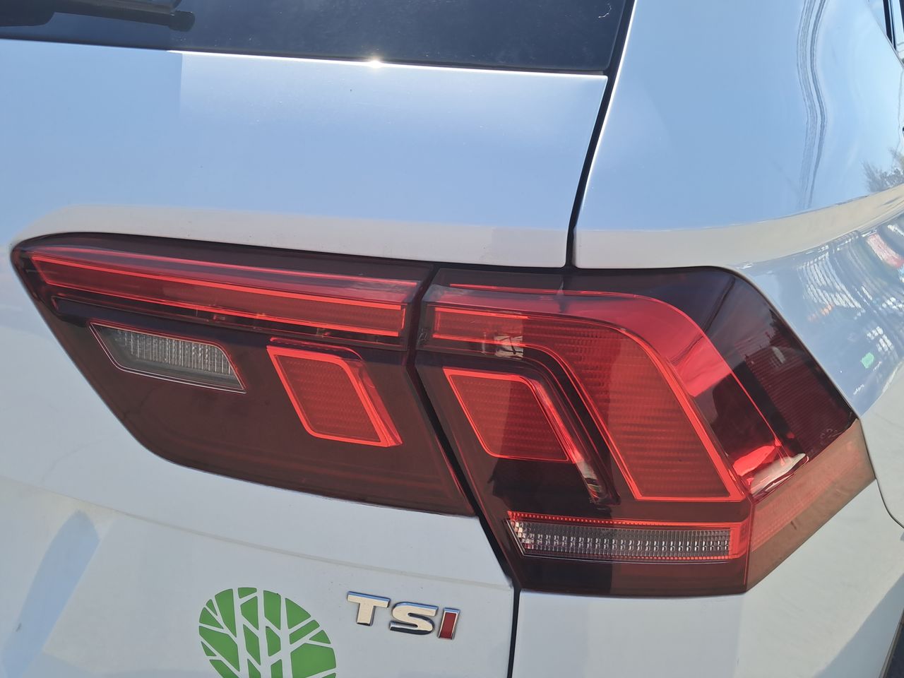 VOLKSWAGEN - 20