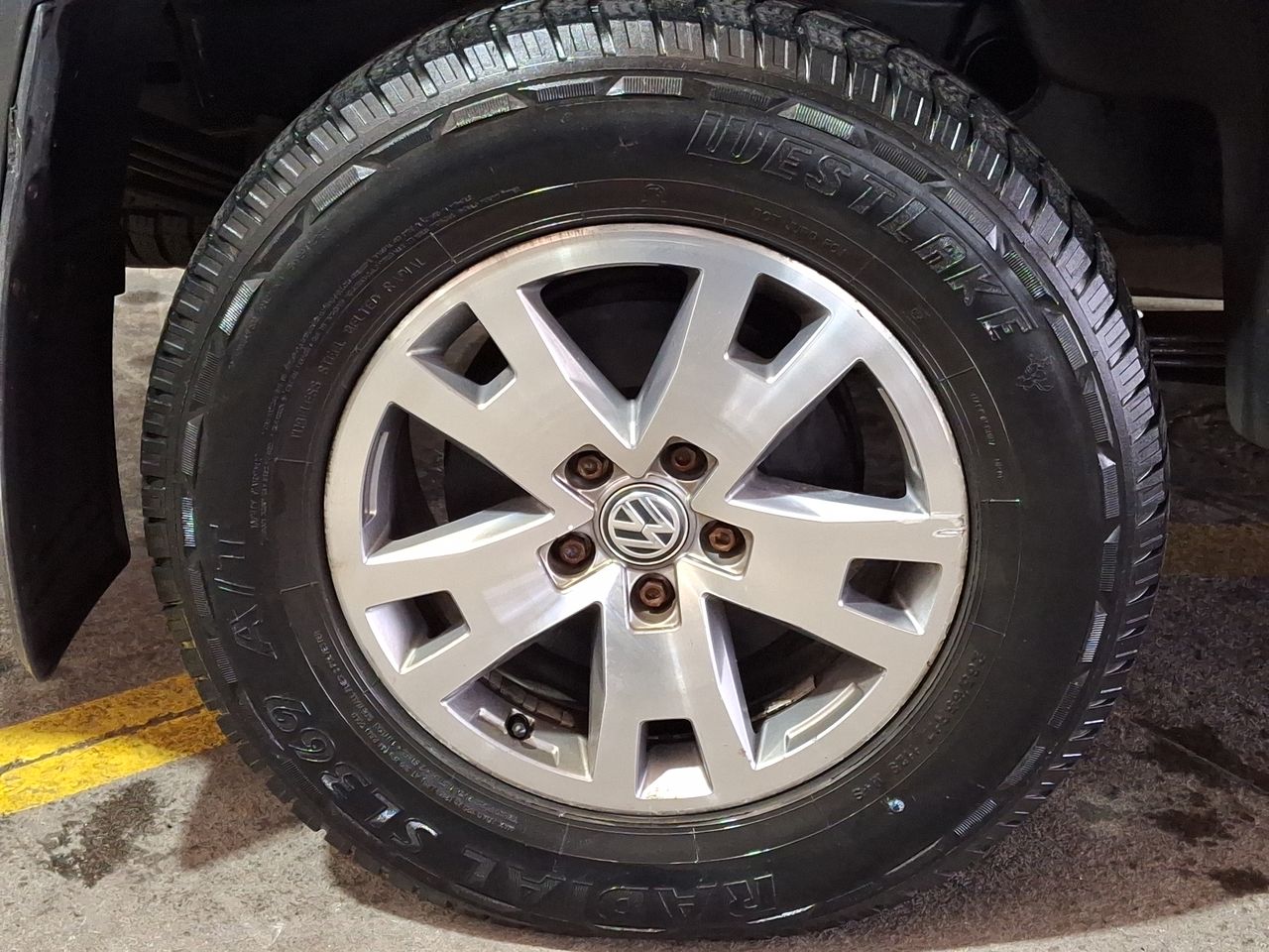 VOLKSWAGEN - 17