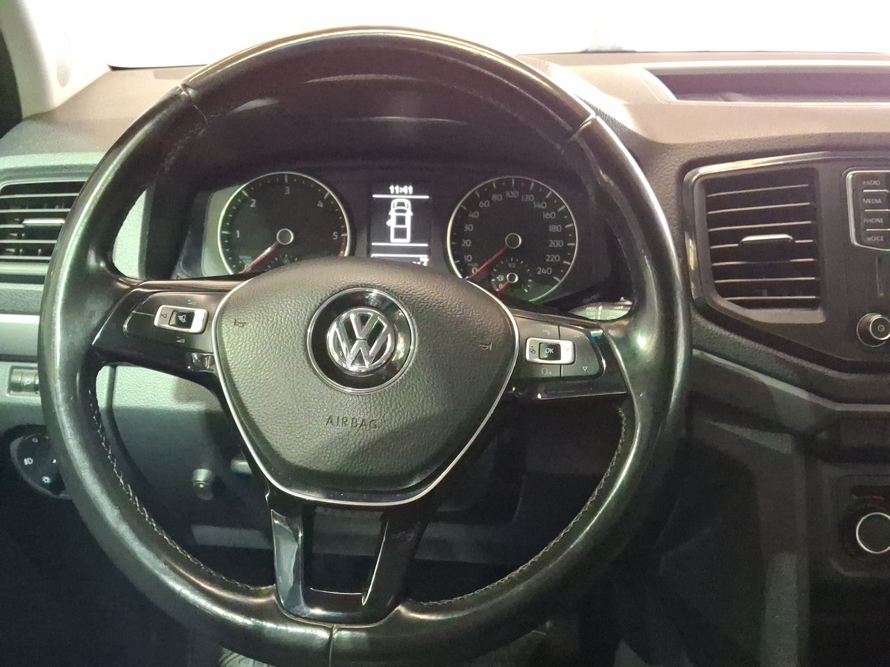 VOLKSWAGEN - 26