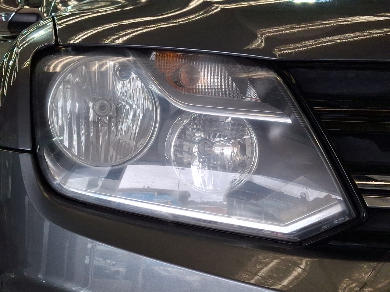 VOLKSWAGEN - 19