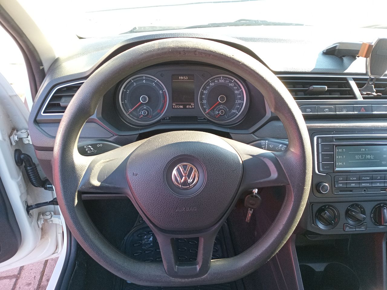 VOLKSWAGEN - 16
