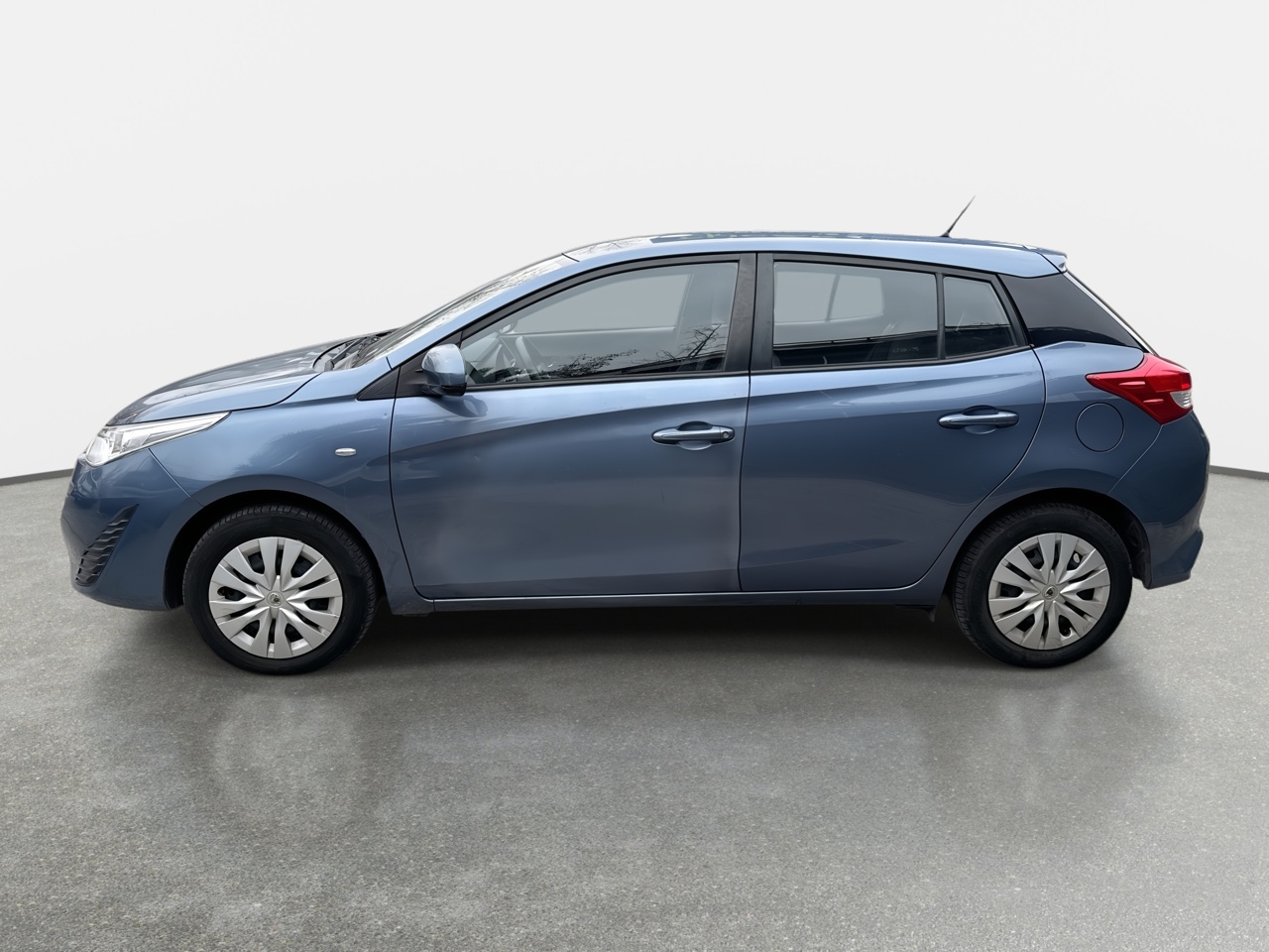 TOYOTA - 4