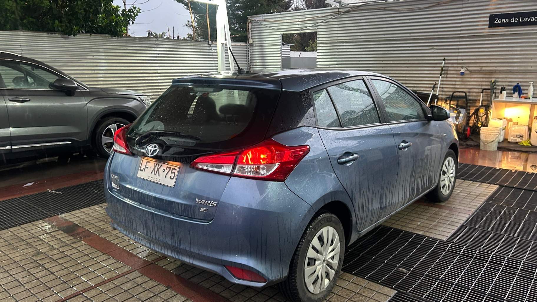 TOYOTA - 4