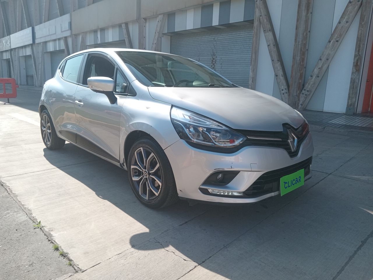 RENAULT - 1