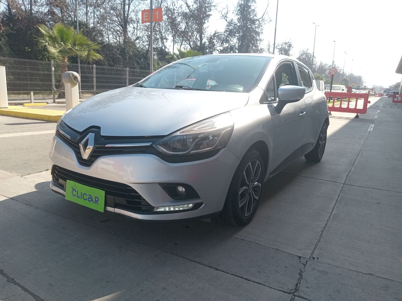 RENAULT - 3