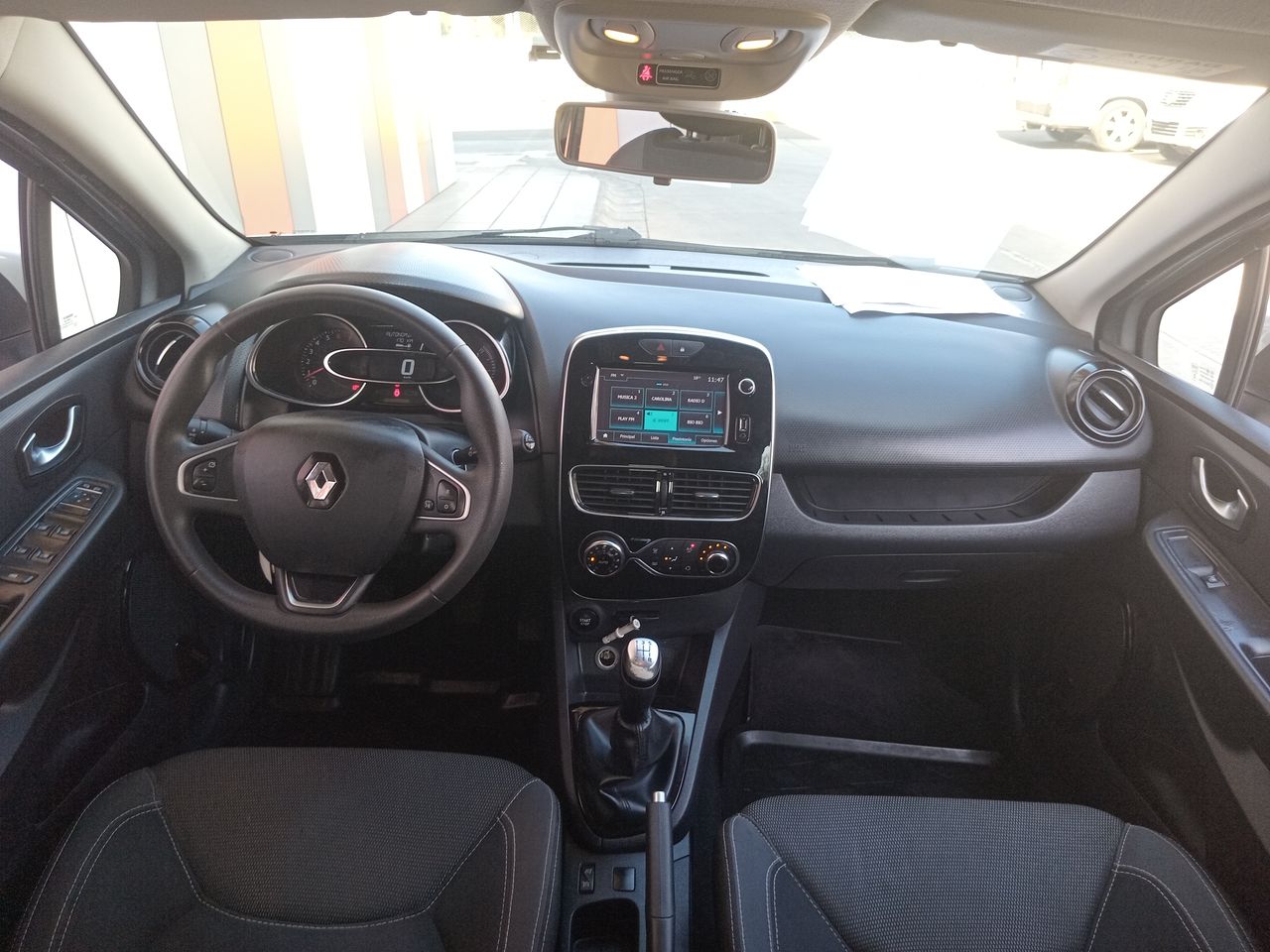RENAULT - 9