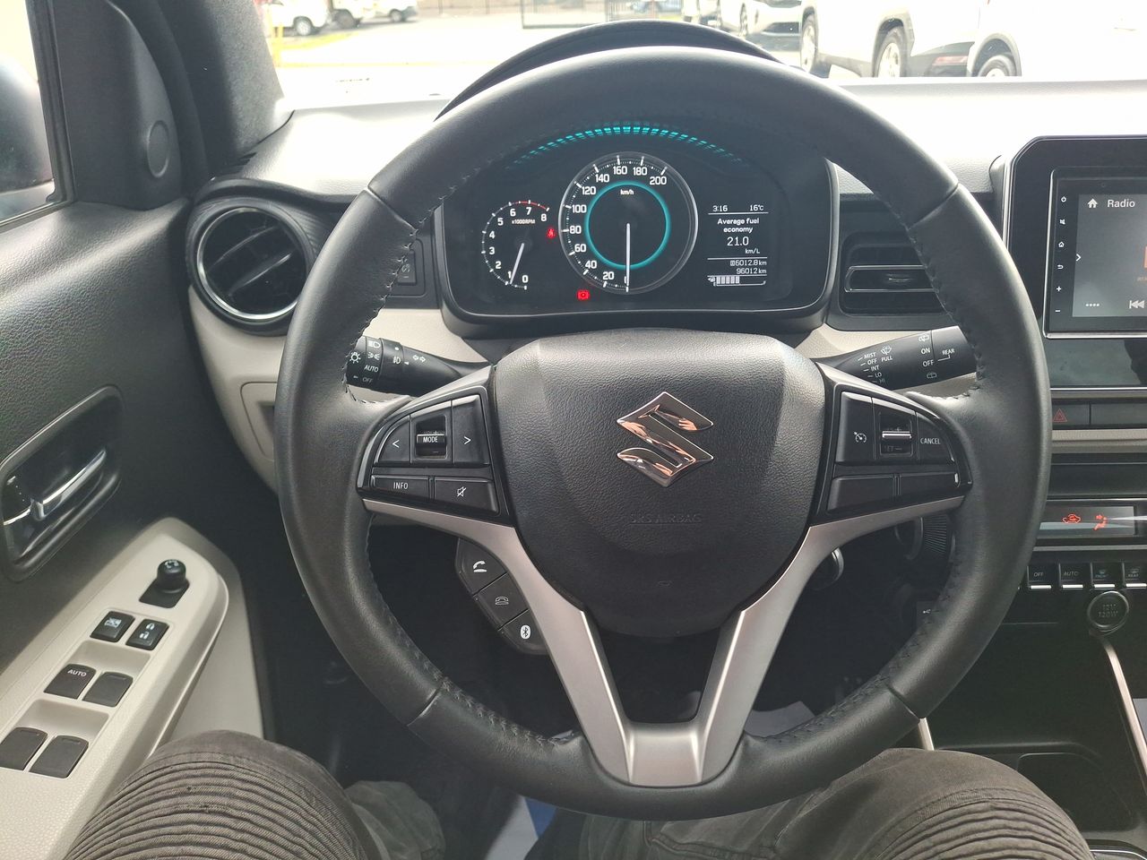 SUZUKI - 23