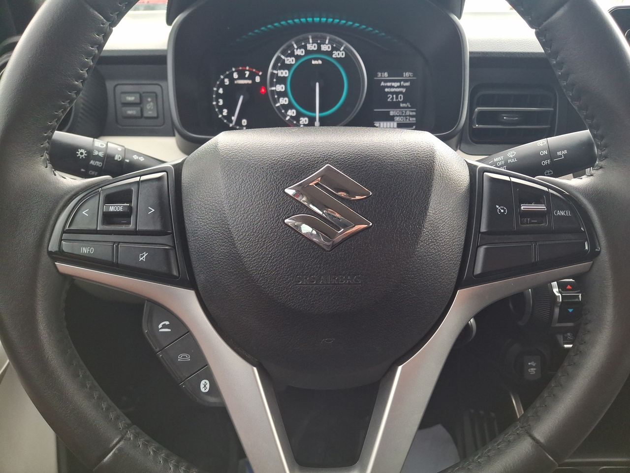SUZUKI - 24