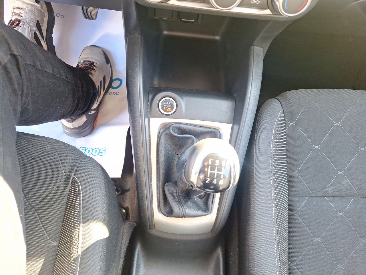 NISSAN - 32