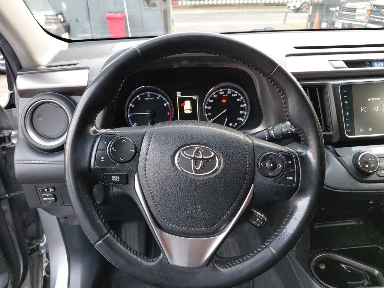 TOYOTA - 24