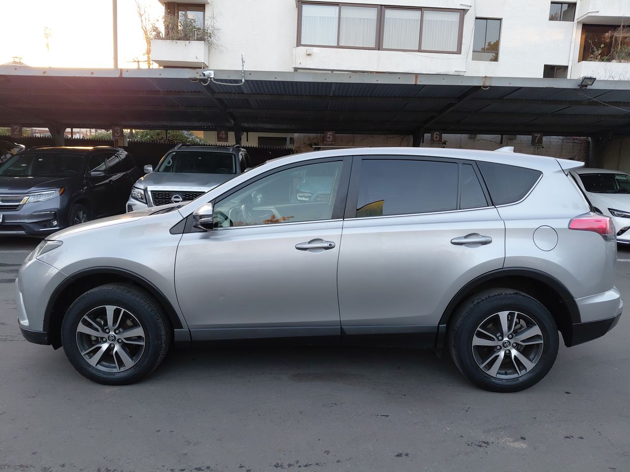 TOYOTA - 4
