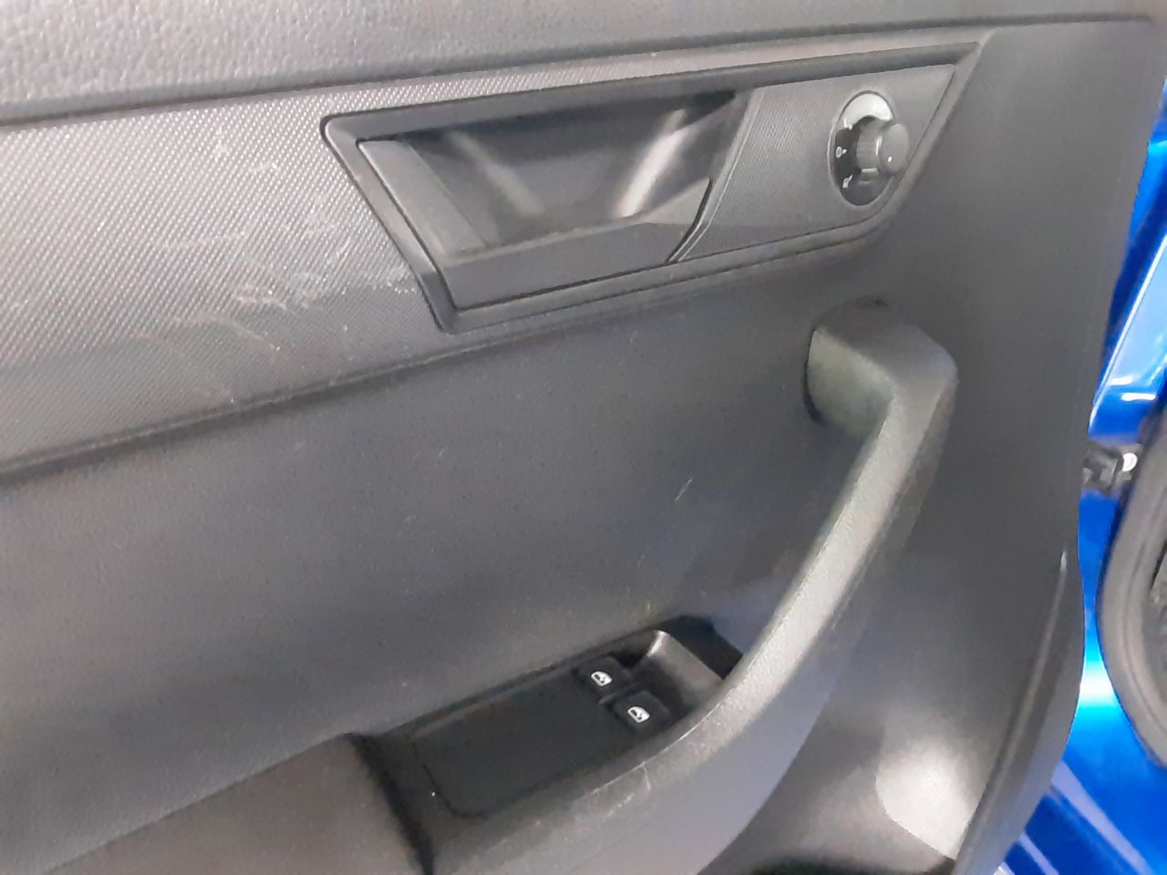 Škoda Fabia — foto 16 de 28